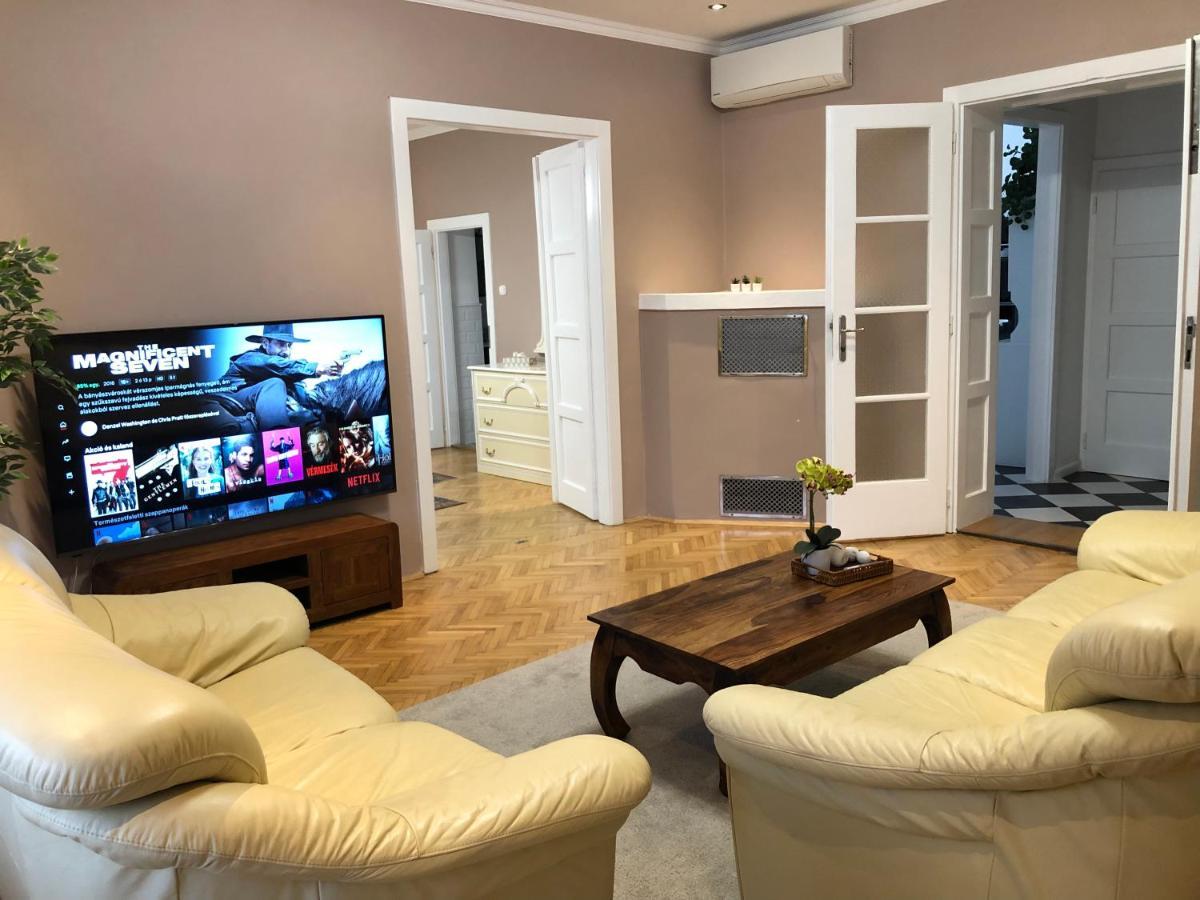 Margareta Apartman ペーチ エクステリア 写真